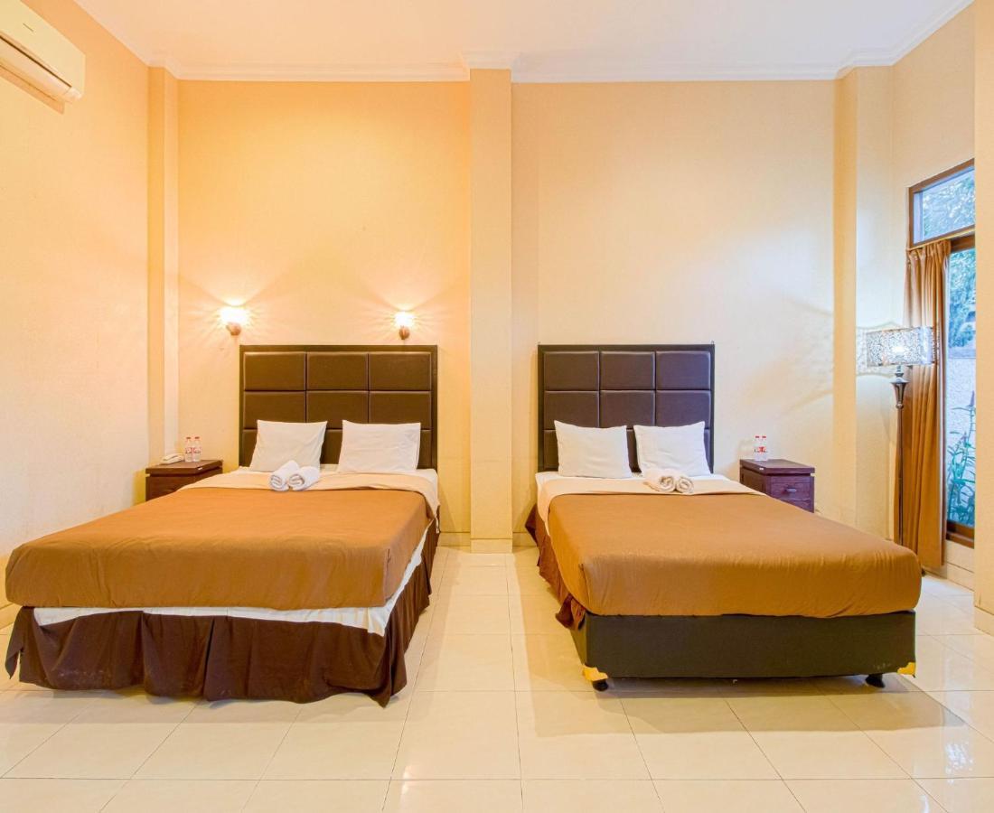 D'Talent Hotel Γιογκιακάρτα Εξωτερικό φωτογραφία
