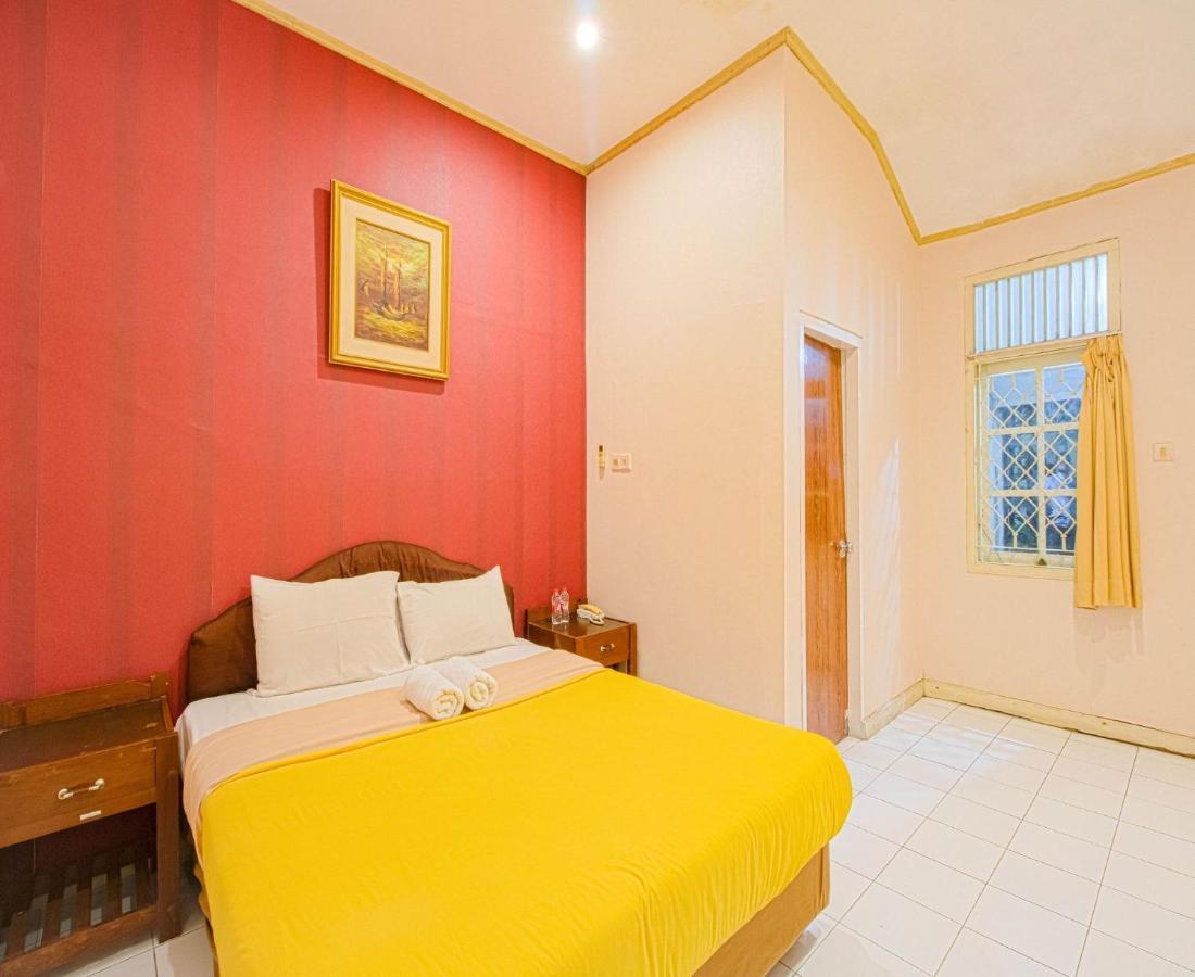 D'Talent Hotel Γιογκιακάρτα Εξωτερικό φωτογραφία