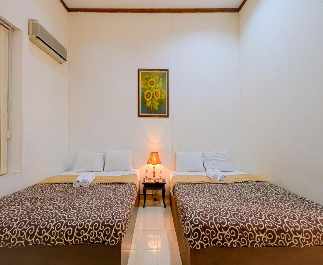 D'Talent Hotel Γιογκιακάρτα Εξωτερικό φωτογραφία