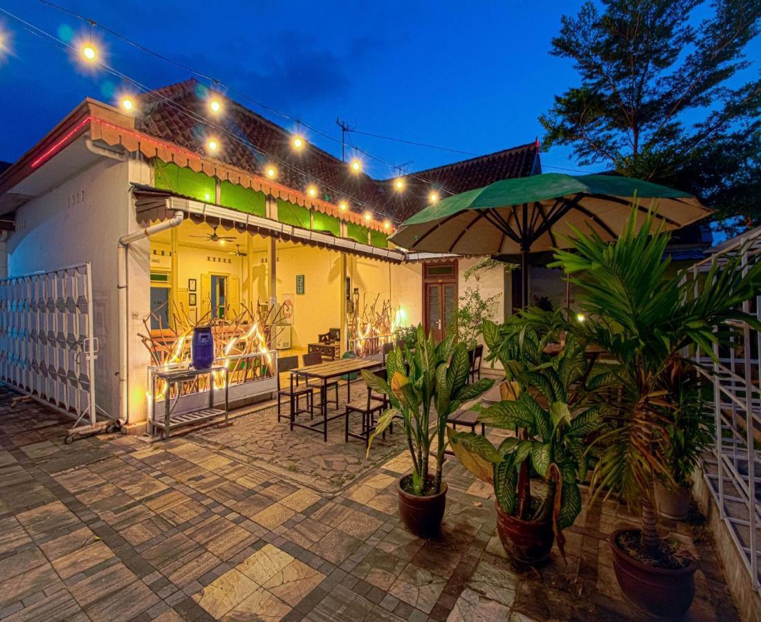 D'Talent Hotel Γιογκιακάρτα Εξωτερικό φωτογραφία