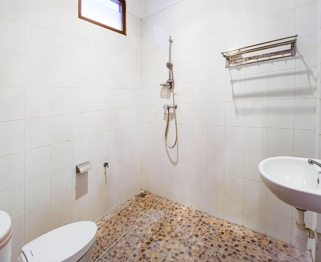 D'Talent Hotel Γιογκιακάρτα Εξωτερικό φωτογραφία