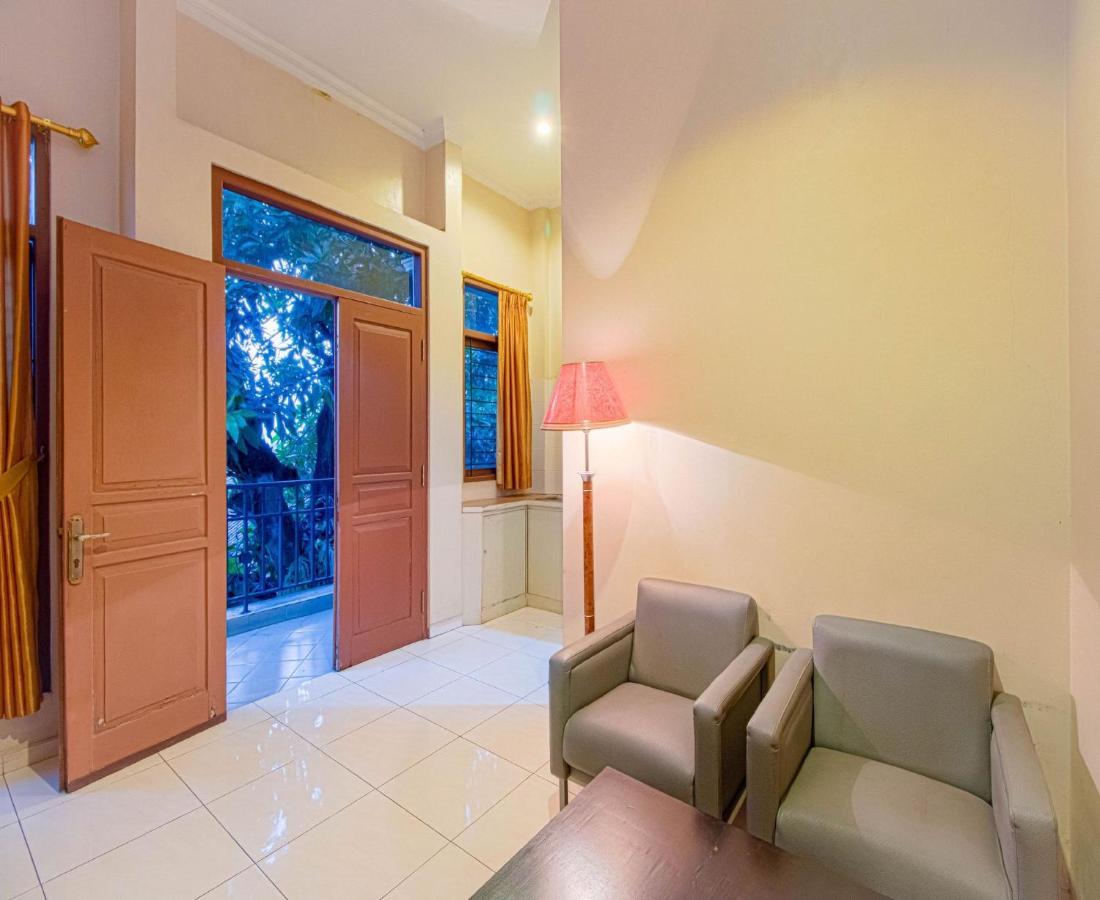 D'Talent Hotel Γιογκιακάρτα Εξωτερικό φωτογραφία