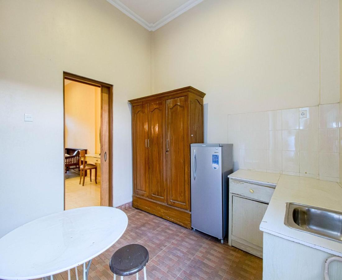 D'Talent Hotel Γιογκιακάρτα Εξωτερικό φωτογραφία