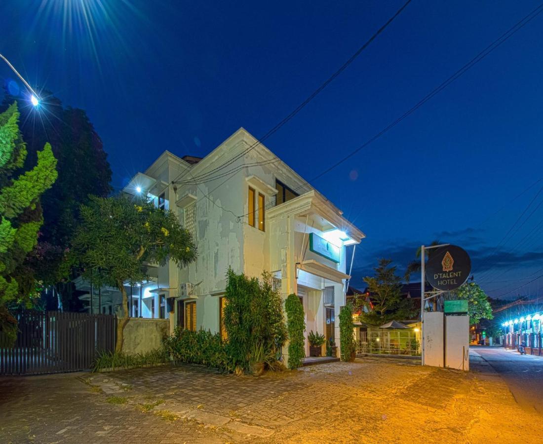 D'Talent Hotel Γιογκιακάρτα Εξωτερικό φωτογραφία
